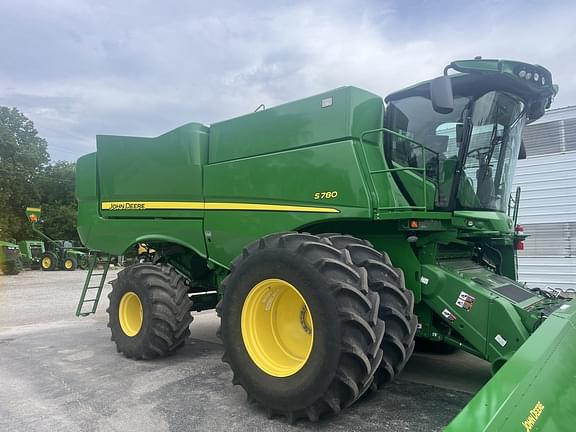 Image of John Deere S780 equipment image 1