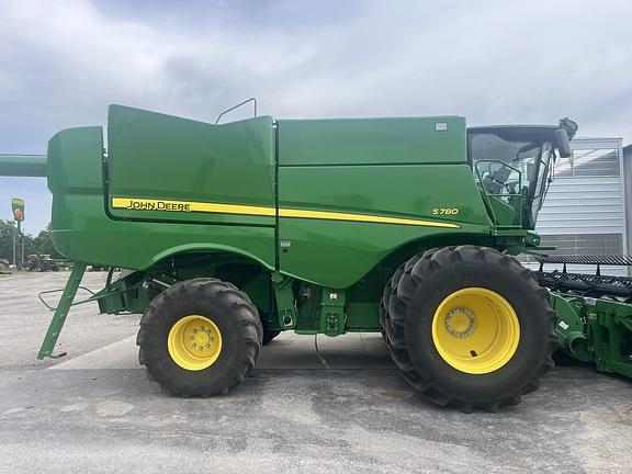Image of John Deere S780 equipment image 2