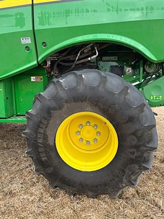 Image of John Deere S780 equipment image 2