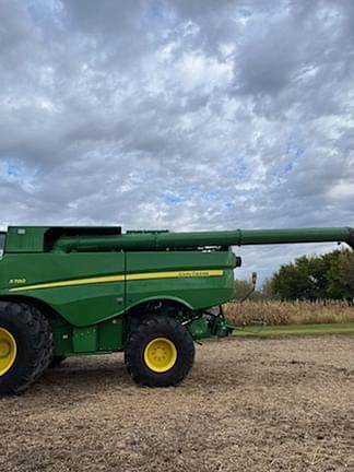 Image of John Deere S780 equipment image 3