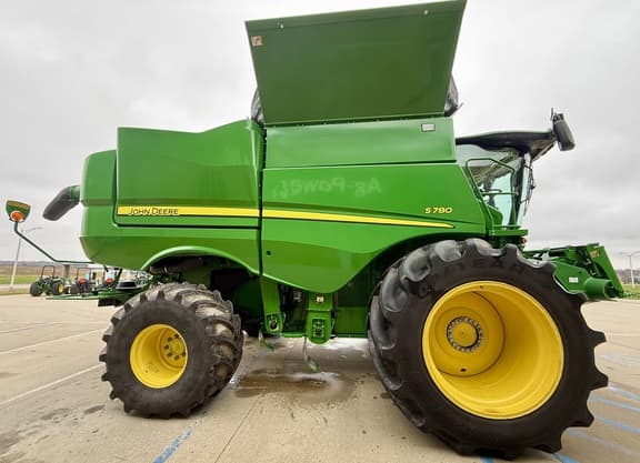 Image of John Deere S780 equipment image 3