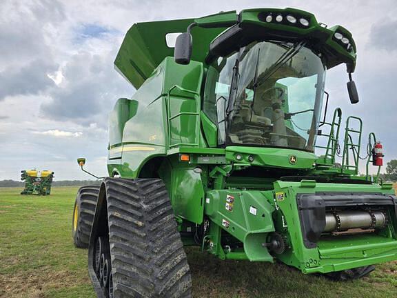 Image of John Deere S780 Primary image