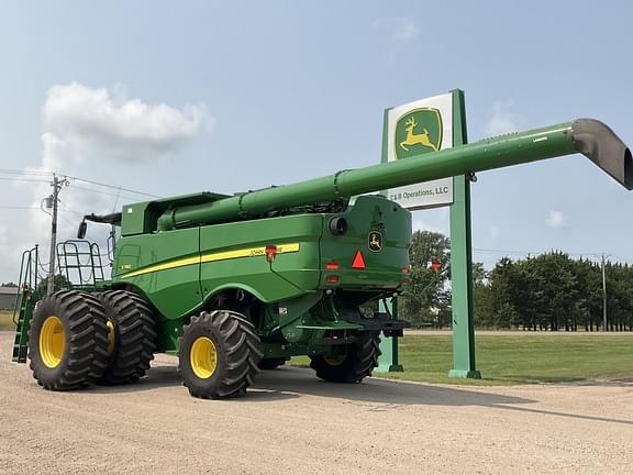 Image of John Deere S780 equipment image 2