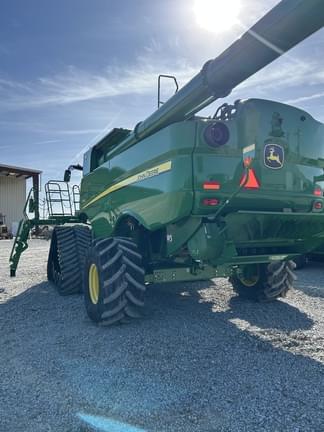 Image of John Deere S780 equipment image 3