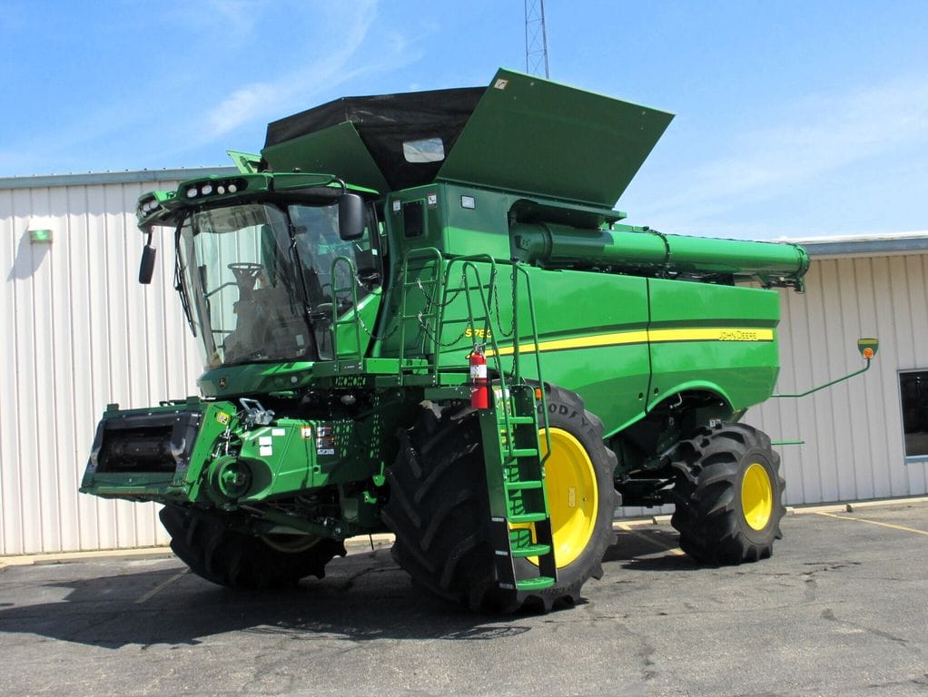 Main image John Deere S780