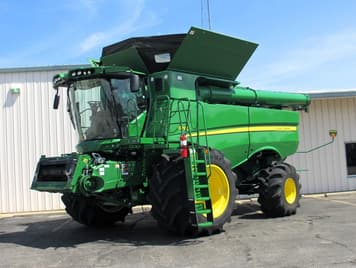 Main image John Deere S780