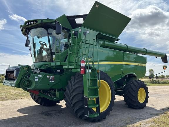 Image of John Deere S780 Primary image
