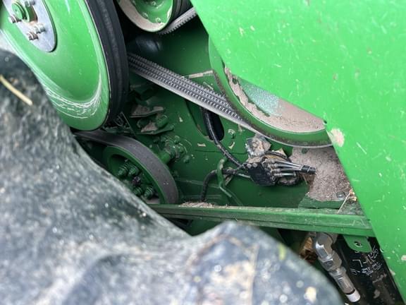 Image of John Deere S780 equipment image 2