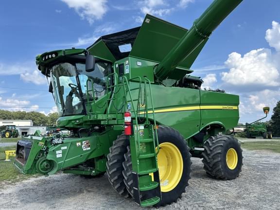 Image of John Deere S780 equipment image 1