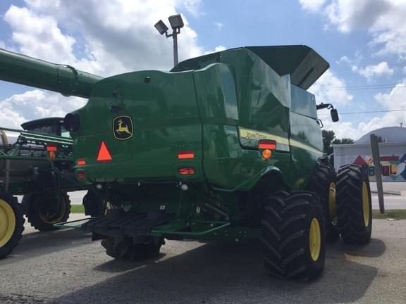 Image of John Deere S780 equipment image 2