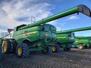 Main image John Deere S780 8