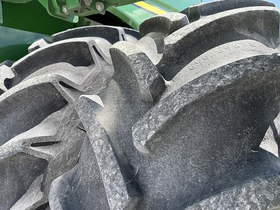Image of John Deere S780 equipment image 1