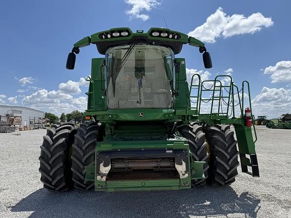 Image of John Deere S780 equipment image 2
