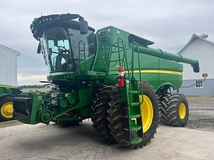 Main image John Deere S780 0