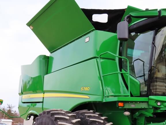 Image of John Deere S780 equipment image 2