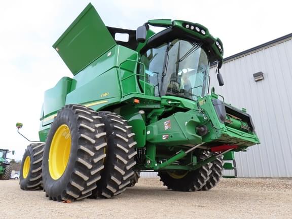 Image of John Deere S780 equipment image 3