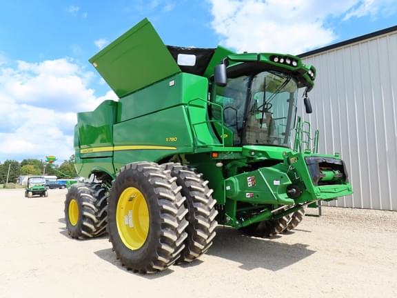 Image of John Deere S780 equipment image 1
