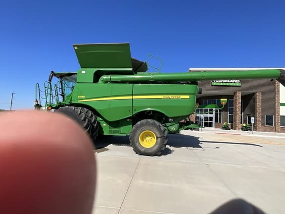 Image of John Deere S780 equipment image 4