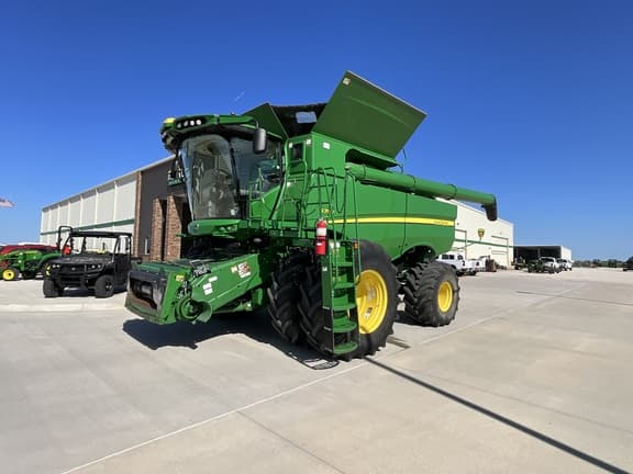 Image of John Deere S780 Primary image