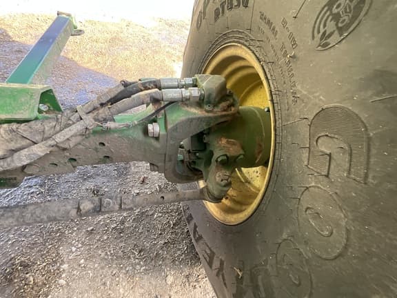 Image of John Deere S780 equipment image 1