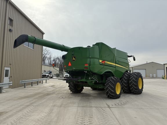 Image of John Deere S780 equipment image 3