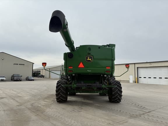 Image of John Deere S780 equipment image 4