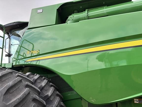 Image of John Deere S780 equipment image 4