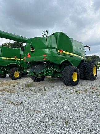 Image of John Deere S780 equipment image 1