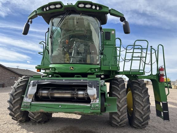 Image of John Deere S780 equipment image 2