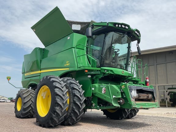 2021 John Deere S780 Equipment Image0