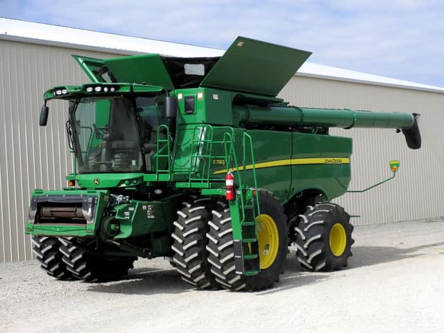 Image of John Deere S780 equipment image 1