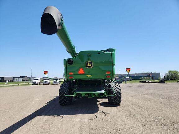 Image of John Deere S780 equipment image 3