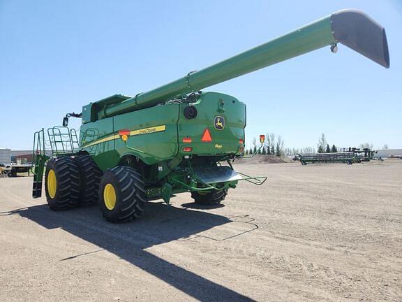 Image of John Deere S780 equipment image 2