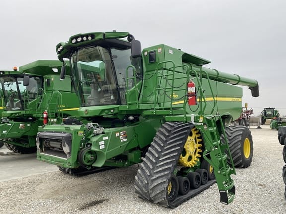 Main image John Deere S780