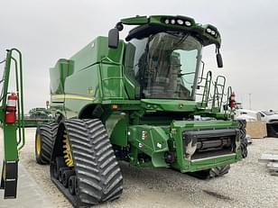 Main image John Deere S780 3