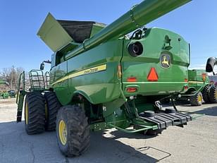 Main image John Deere S780 11