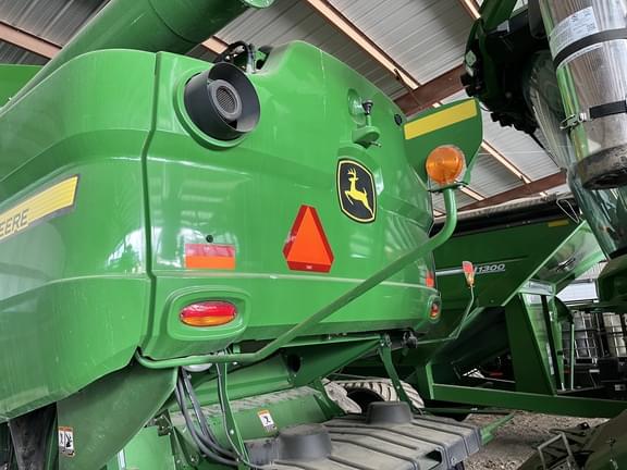 Image of John Deere S780 equipment image 2
