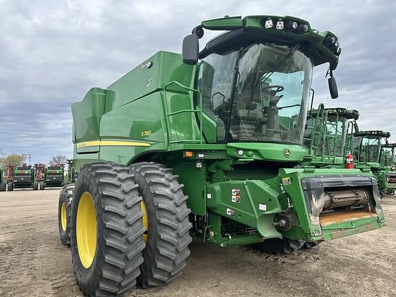 Image of John Deere S780 equipment image 1