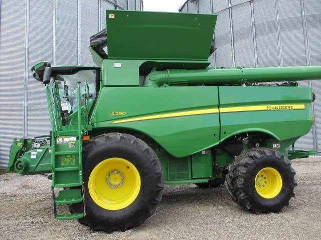 Image of John Deere S780 equipment image 2