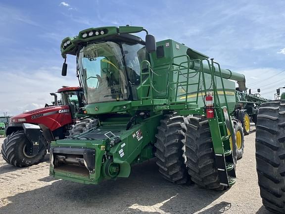 Image of John Deere S780 equipment image 2