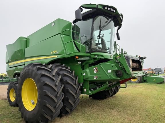 Image of John Deere S780 Primary image