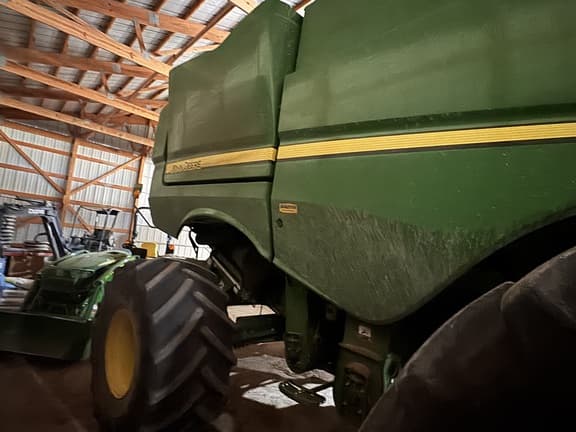 Image of John Deere S780 equipment image 4