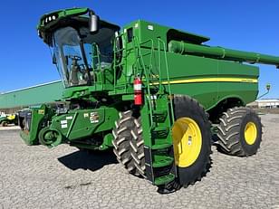 Main image John Deere S780 0