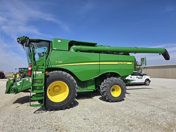 Image of John Deere S780 equipment image 3