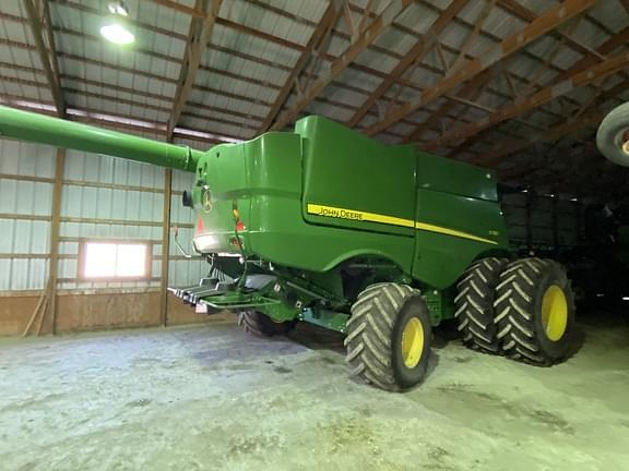 Image of John Deere S780 equipment image 2