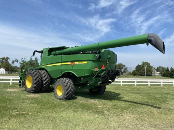 Image of John Deere S780 equipment image 3