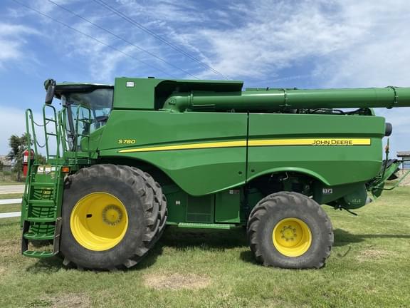 Image of John Deere S780 equipment image 2
