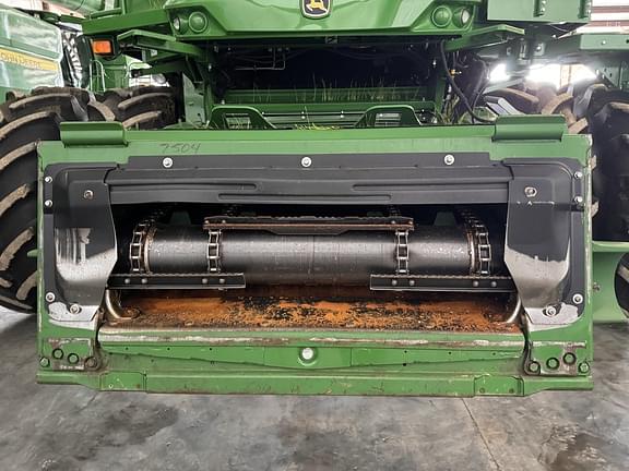 Image of John Deere S780 equipment image 4
