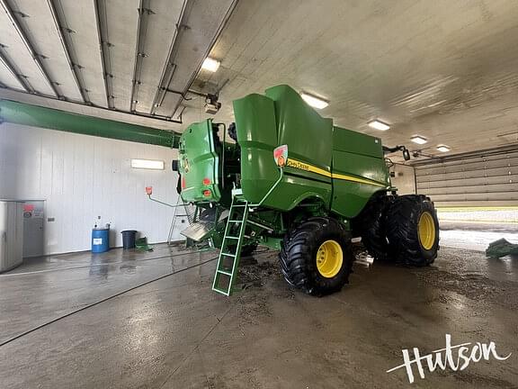 Image of John Deere S780 equipment image 1