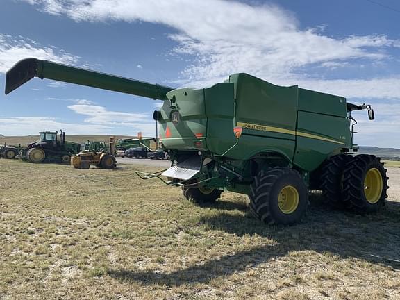 Image of John Deere S780 equipment image 2